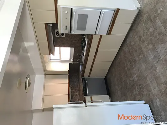 Rented by Modern Spaces | media 58