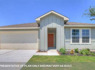 1041 Argonne Frst, Seguin, TX 78155