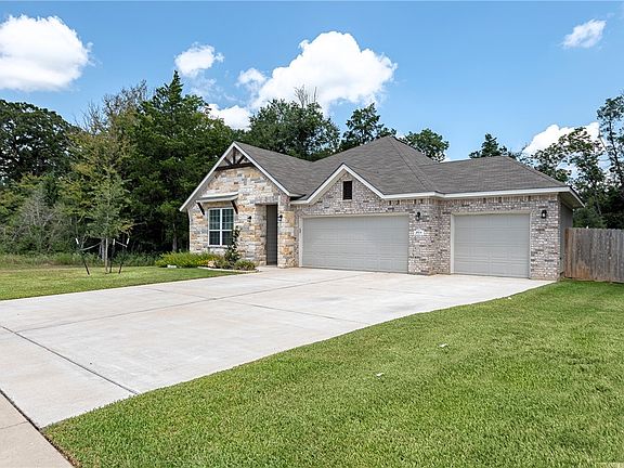 4th image of 1814 Thorndyke Ln