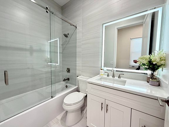 3rd image of 5725 Via De La Plata Cir