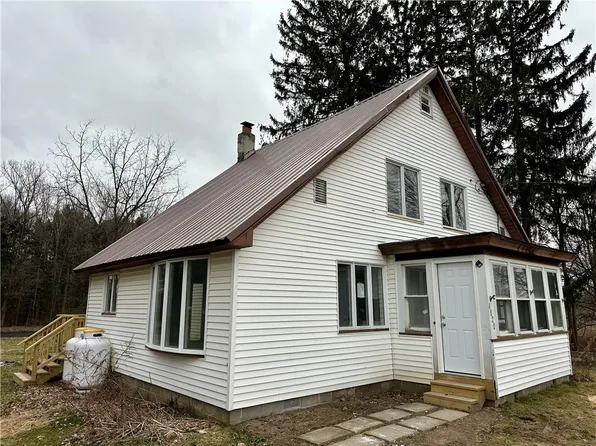 4820 Skinner Rd, Marion, NY 14505