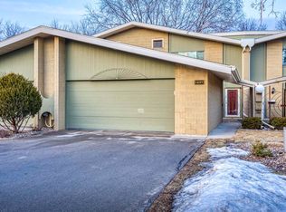 1237 W Nicolet Cir, Appleton, WI 54914