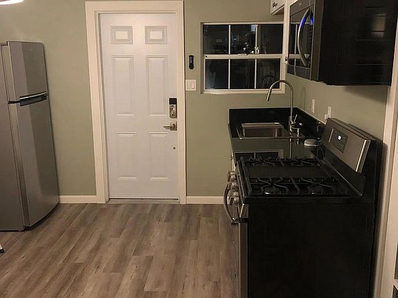5th image of 3675 Eagle St #2
