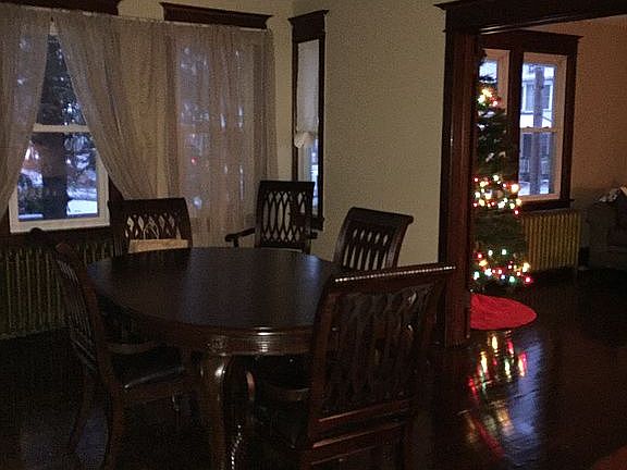 Formal dining room 