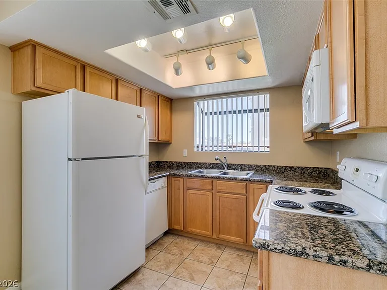 7300 Pirates Cove Rd #1024 — Photo 26