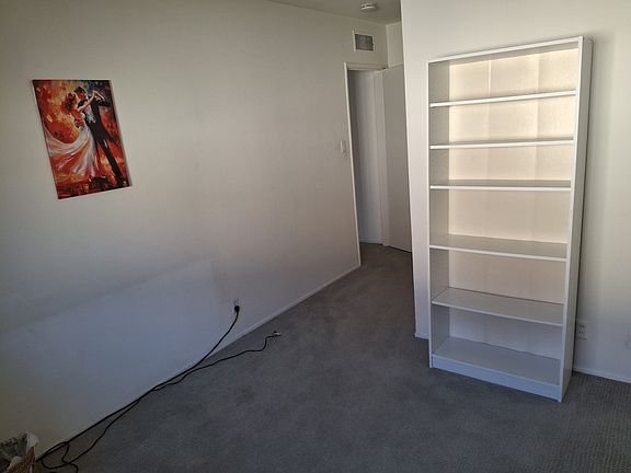 3rd image of 416 San Vicente Blvd APT 105