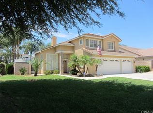 6896 Country Oaks Dr, Highland, CA 92346