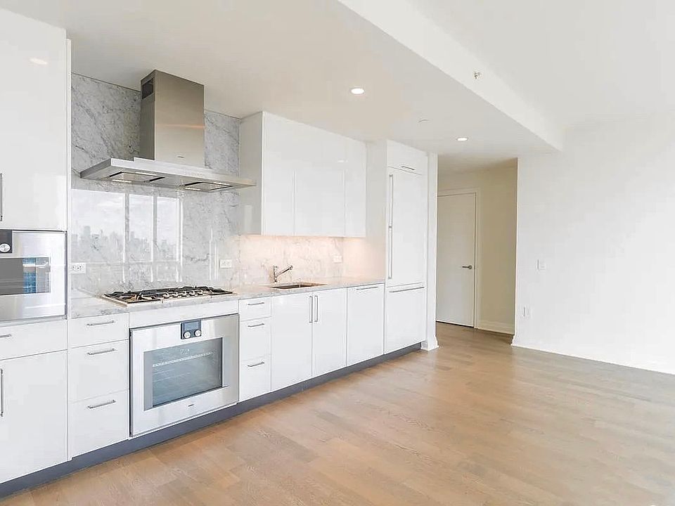 1st image of 460 W 42nd St APT 51D