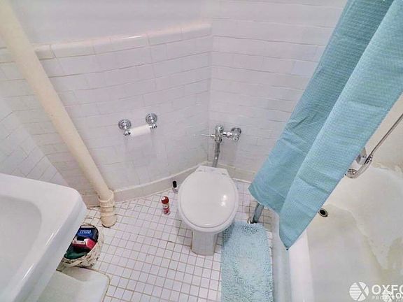 3rd image of 22 W 77th St APT 37