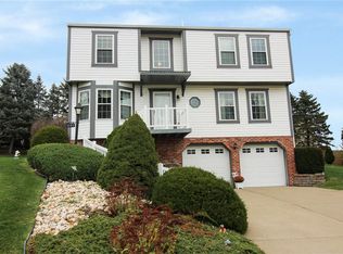 1127 Centennial Dr, Canonsburg, PA 15317
