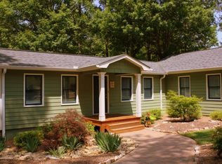 448 Ammons Dr, Waleska, GA 30183