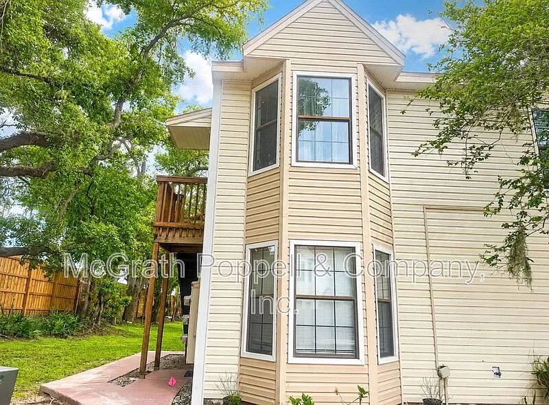 2302 Maki Rd #33