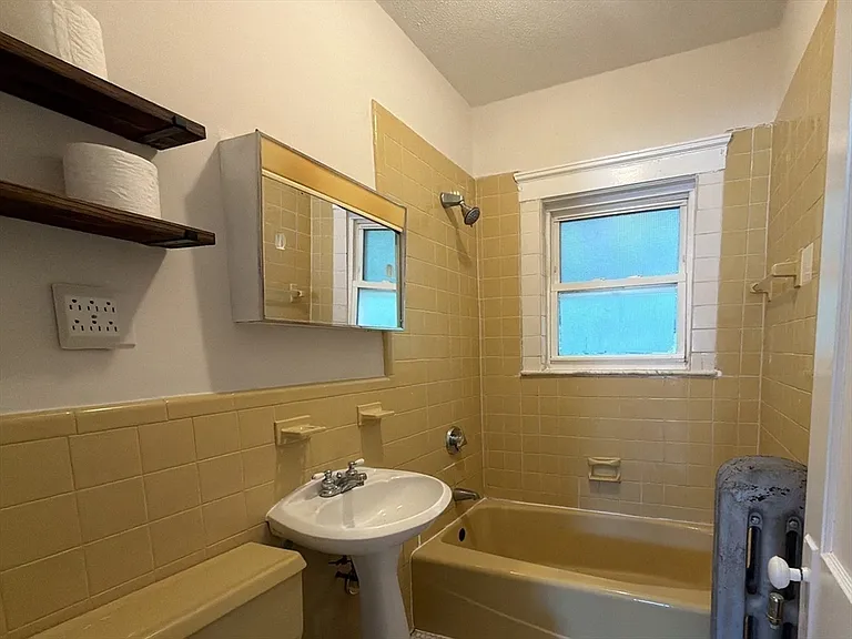 61 Westchester Rd #61 — Photo 9