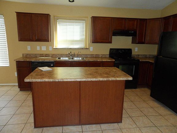 4th image of 4806 W Magdalena Ln