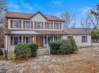 2509 Highland Ridge Rd, Berkeley Springs, WV 25411