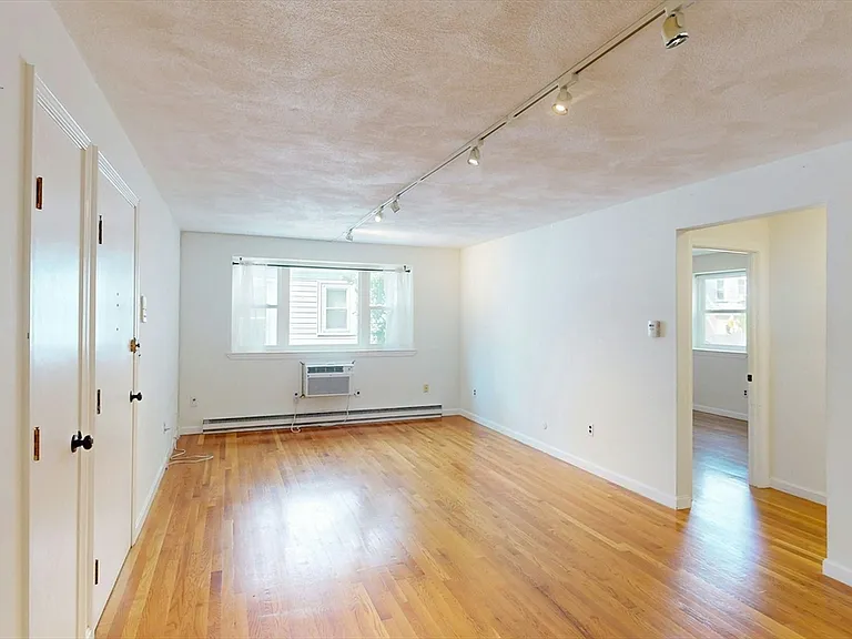 104 Trowbridge St #4 — Photo 3