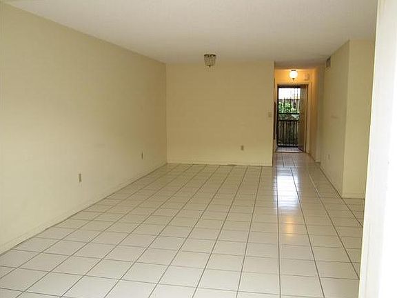 4th image of 8477 SW 137th Ave #8477