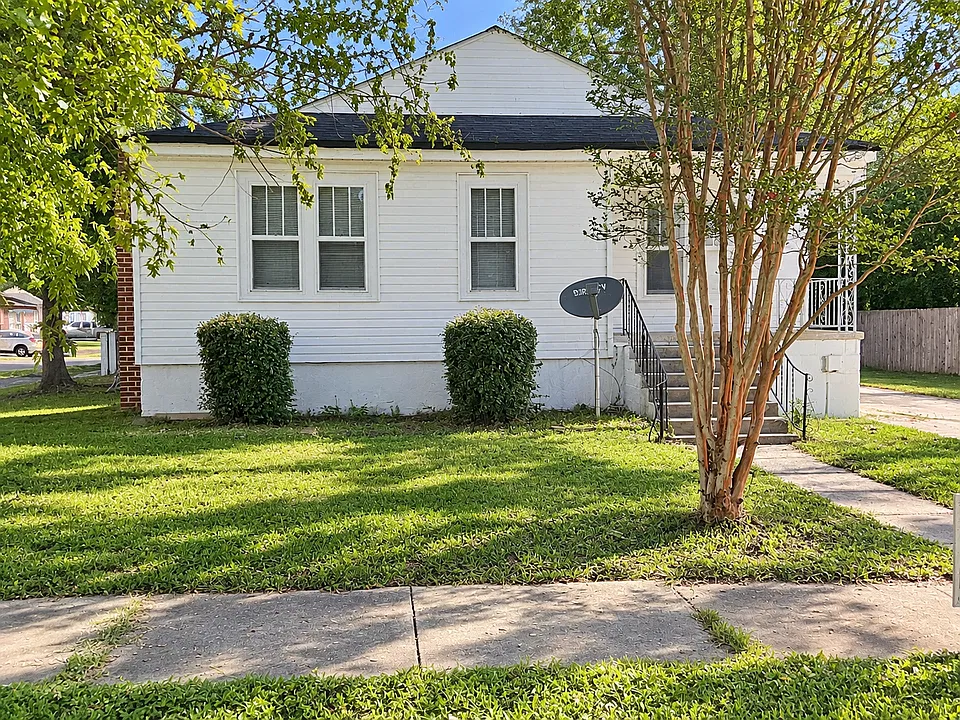 108 W Jackson St