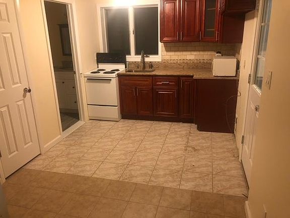3rd image of 141 Pythian Ave #2