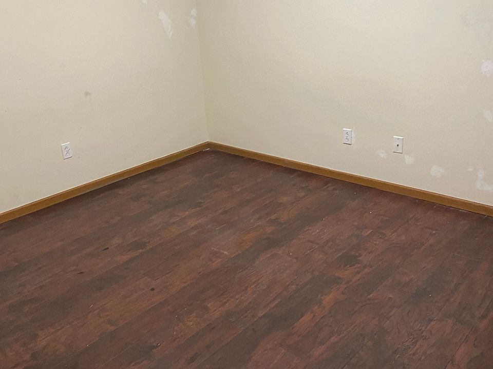 2nd image of 965 Northwestern Ave #6