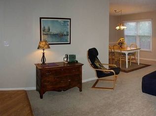 905 Montana Dr, Cary, IL 60013