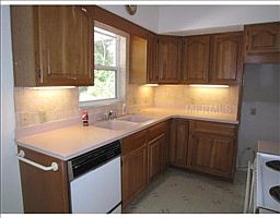 4th image of 4060 Park Ave