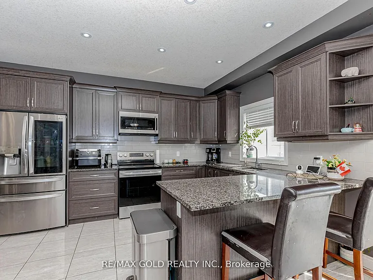 240 Birkinshaw Rd — Photo 13