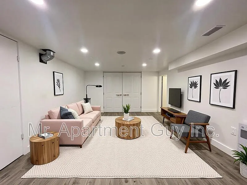 679 Limeridge Rd E #3