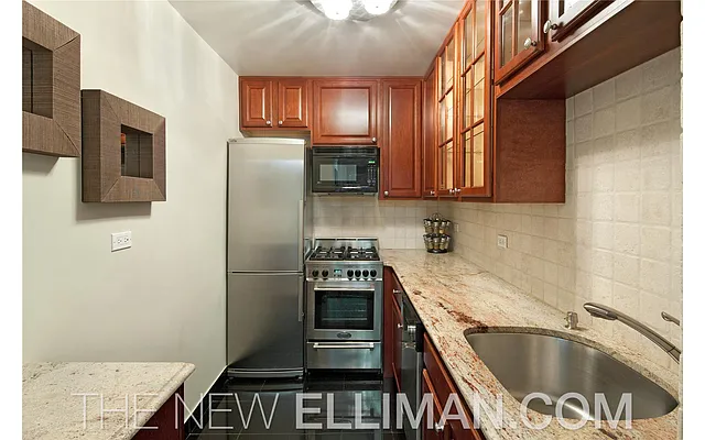 Sold by Douglas Elliman | media 15