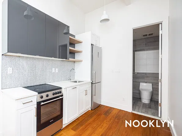 228 Kingsland Avenue image 1 of 15