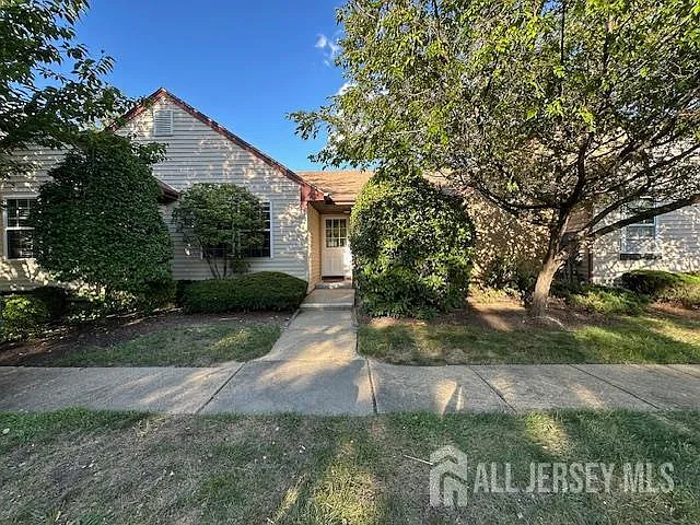 1 John Adams Ct #B — Photo 1
