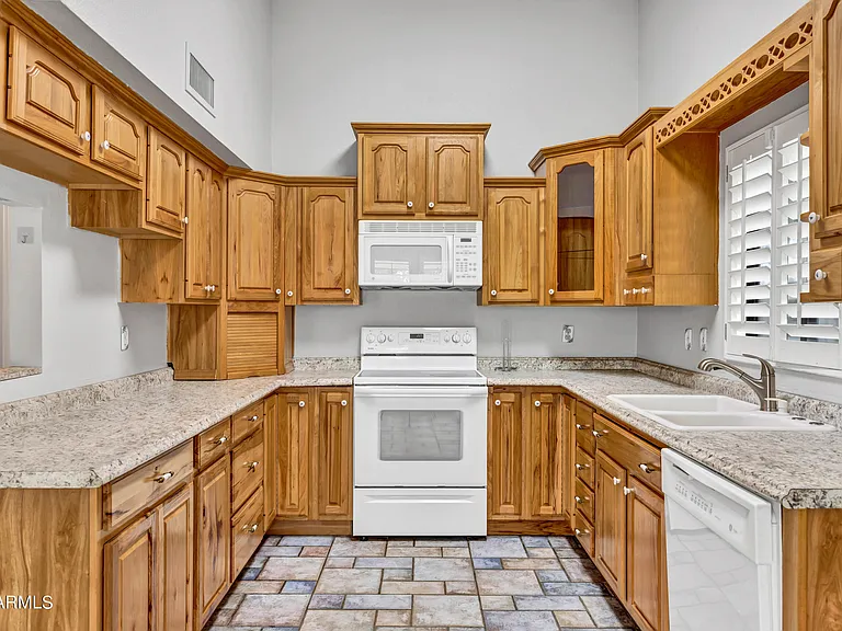 16250 N 64th Pl — Photo 10