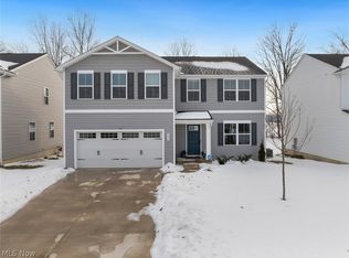 246 River Run Dr, Elyria, OH 44035