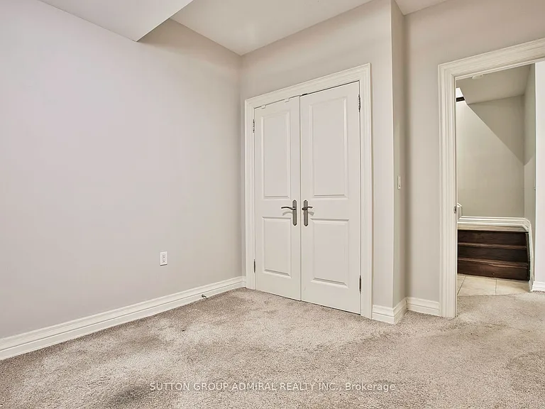 21 Dunblaine Ave — Photo 32