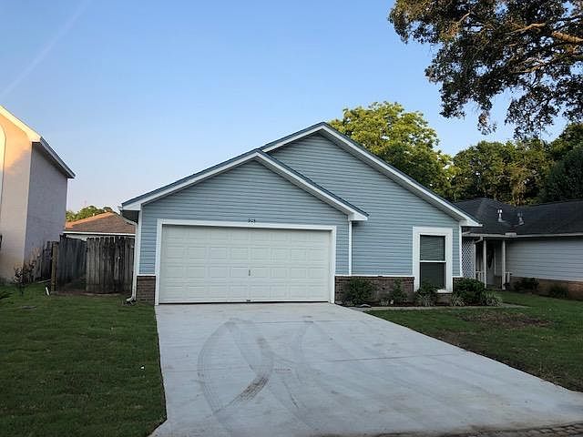 1st image of 903 Lawton Ct