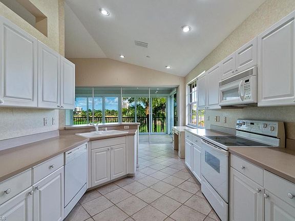 5th image of 4100 Bayhead Dr Unit 202