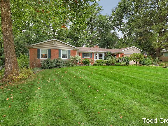 2nd image of 2160 Blueberry Dr NW
