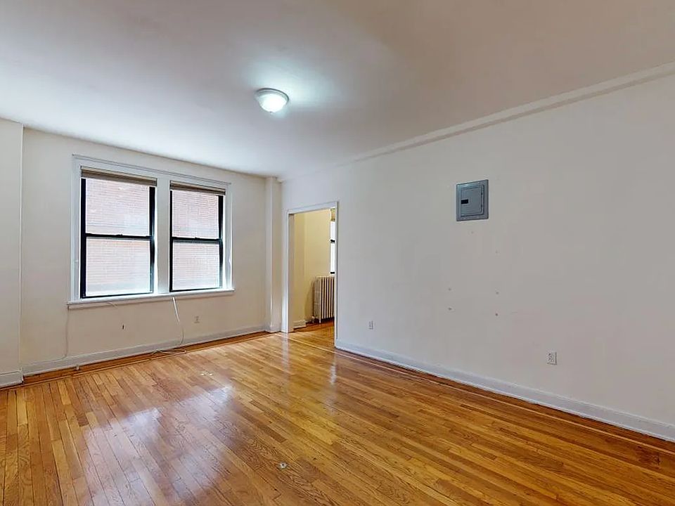 1st image of 74 W 68th St APT 1E