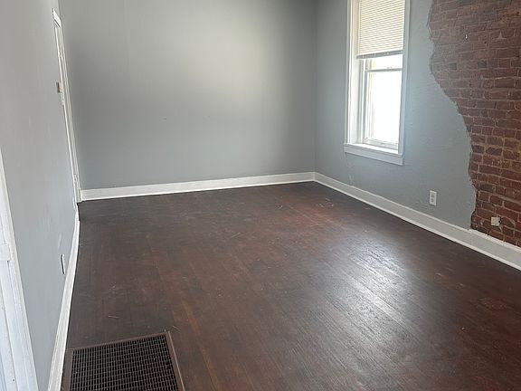 2nd image of 331 Commercial St #4