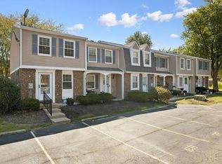 28 Hunters Ct, Amelia, OH 45102