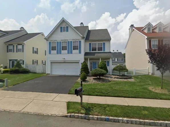 39 Cartier Dr, Franklin Park, NJ 08823