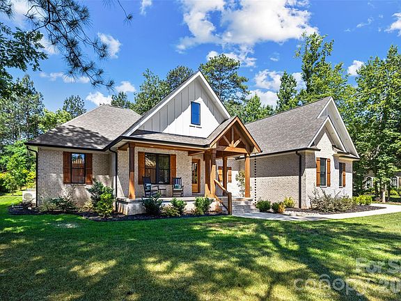3rd image of 4255 Crepe Ridge Dr