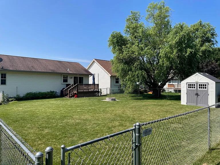 Backyard (Looking to house)