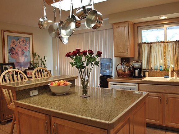 Granite Counter Tops and Maple Cabinets