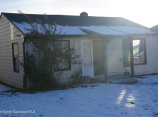 427 E 11th St, Rifle, CO 81650