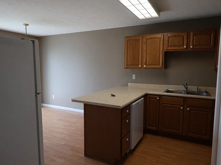 305 Brookside Pl — Photo 5