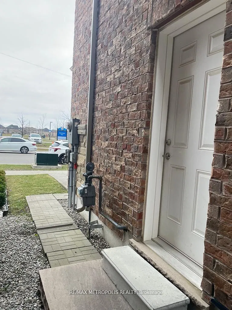 2 bed, $1,750 — Photo 4
