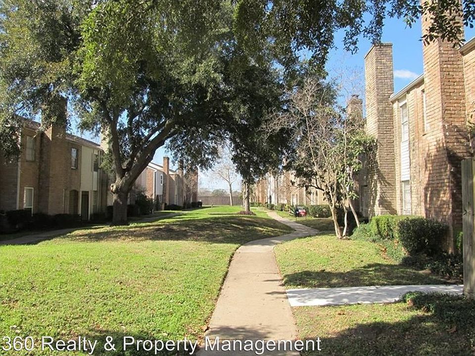 1st image of 8714 Wilcrest Dr