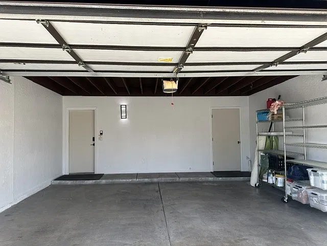 2 bed, 1300 sqft, $1,650 — Photo 2