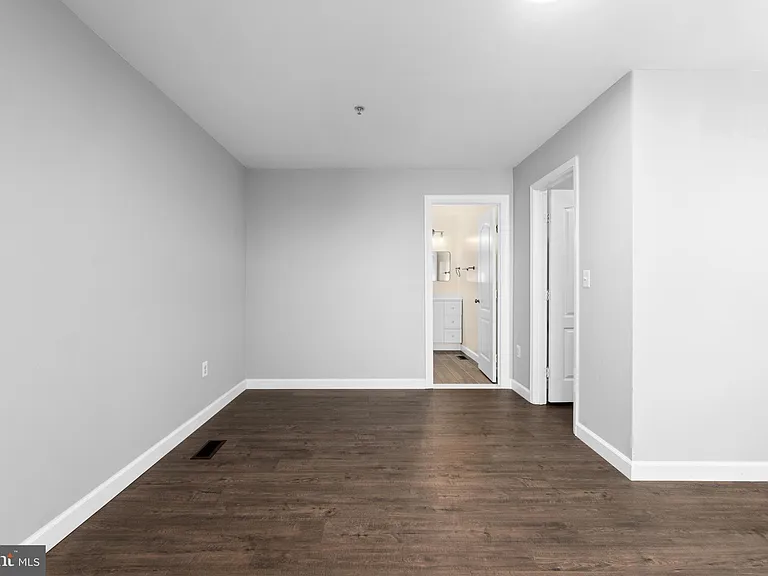 1829 Providence St NE #B — Photo 30